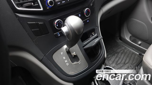 Hyundai Grand Starex Van 5-Seater Style 2019 — фото 9