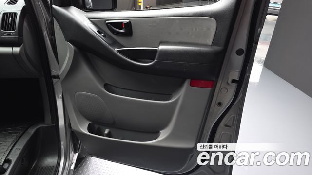 Hyundai Grand Starex Van 5-Seater Style 2019 — фото 24