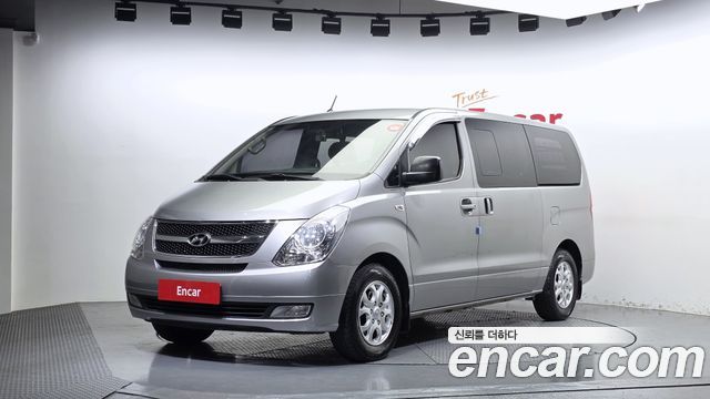 Hyundai Grand Starex 5-Seater VAN CVX Luxury