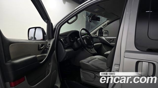 Hyundai Grand Starex 5-Seater VAN CVX Luxury 2012 — фото 10