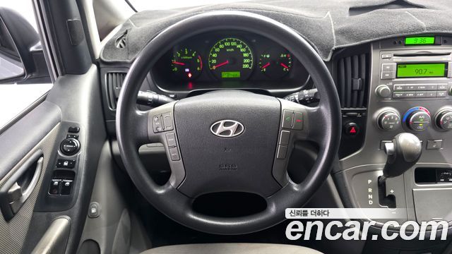 Hyundai Grand Starex 5-Seater VAN CVX Luxury 2012 — фото 13