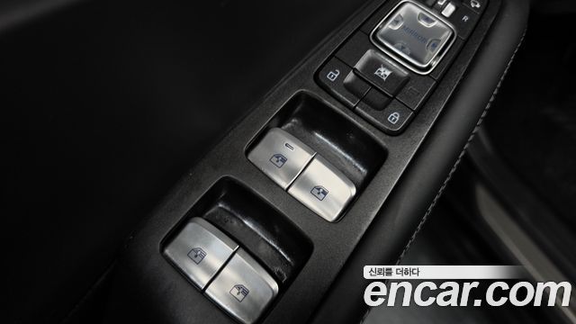 Genesis EQ900 5.0 GDI AWD Prestige 2018 — фото 42