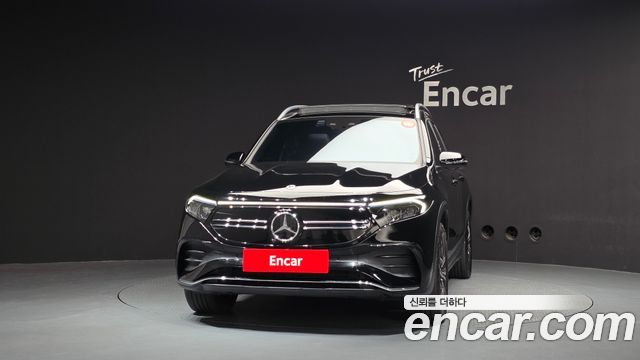 Mercedes-Benz EQB (X243) EQB300 4MATIC AMG Line 2023 — фото 3