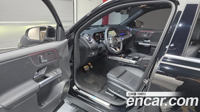 Mercedes-Benz EQB (X243) EQB300 4MATIC AMG Line 2023 — фото 10