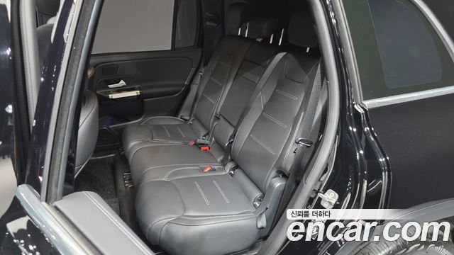 Mercedes-Benz EQB (X243) EQB300 4MATIC AMG Line 2023 — фото 11