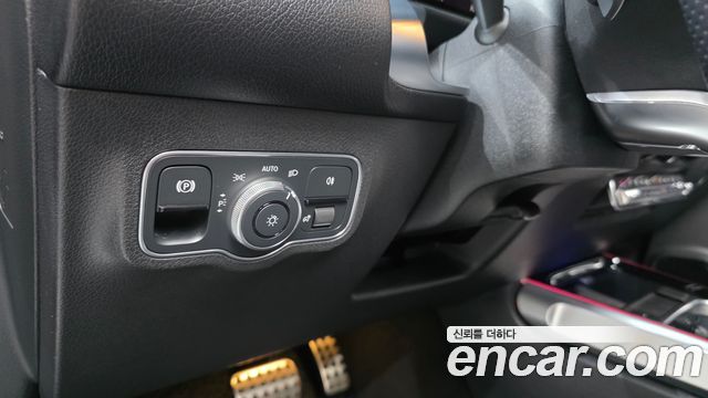 Mercedes-Benz EQB (X243) EQB300 4MATIC AMG Line 2023 — фото 14