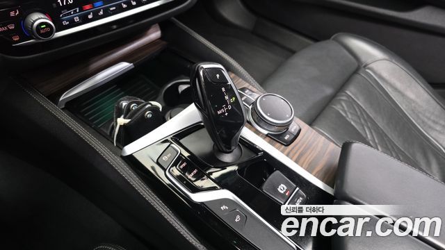 BMW 5 Series (G30) 520d xDrive M Sport Package Plus 2017 — фото 9