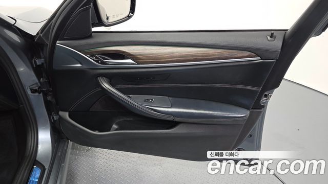 BMW 5 Series (G30) 520d xDrive M Sport Package Plus 2017 — фото 24