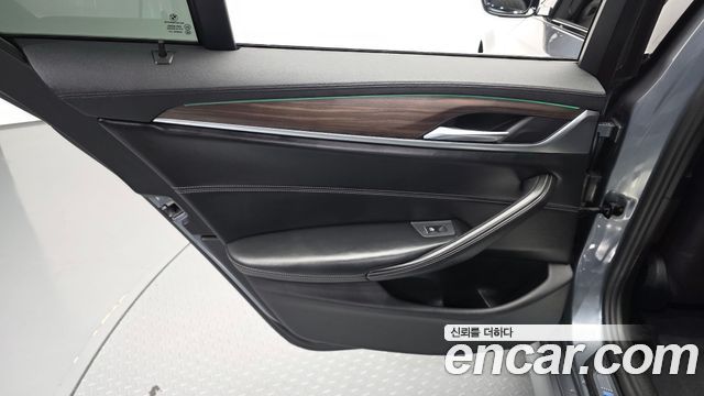 BMW 5 Series (G30) 520d xDrive M Sport Package Plus 2017 — фото 25