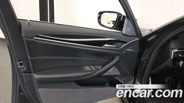 BMW 5 Series (G30) 530i M Sport Package Plus 2020 — фото 24