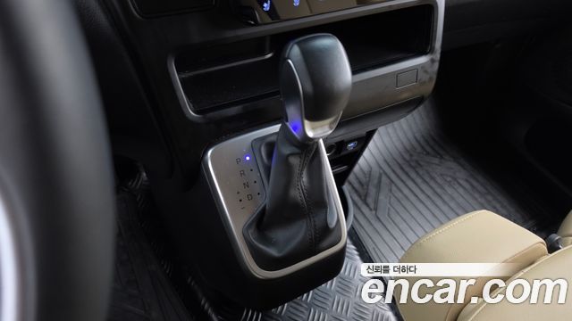 Hyundai Staria L3.5 Cargo 3-Seater Modern 2025 — фото 9