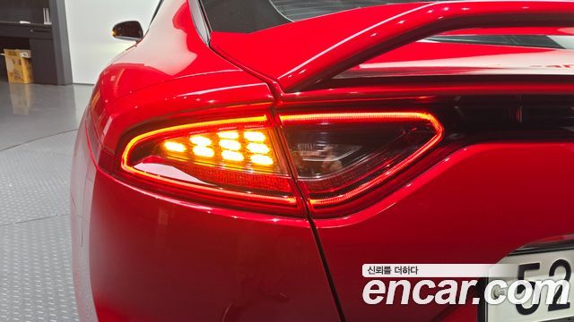 Kia Stinger 3.3 Turbo AWD GT 2018 — фото 23