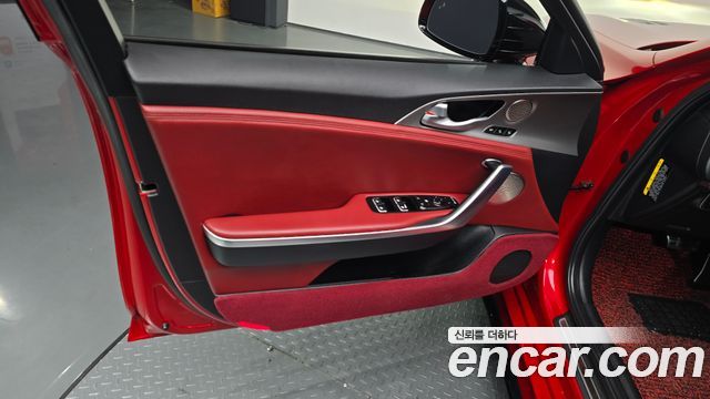 Kia Stinger 3.3 Turbo AWD GT 2018 — фото 24