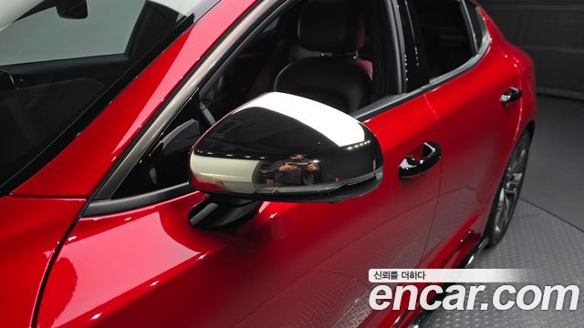 Kia Stinger 3.3 Turbo AWD GT 2018 — фото 32