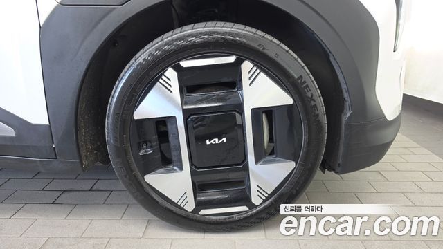 Kia EV3 Long Range 2WD Earth 2025 — фото 21