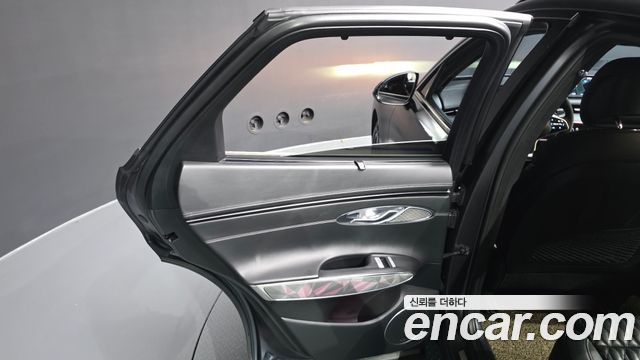 Genesis GV70 2.5T Gasoline 2WD 2021 — фото 25