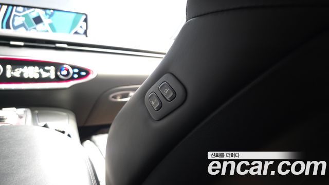 Genesis GV70 2.5T Gasoline 2WD 2021 — фото 38