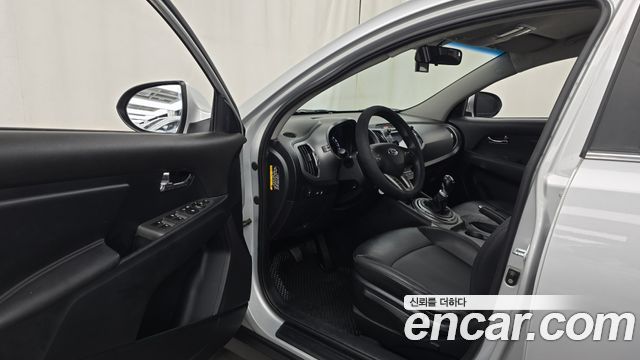 Kia Sportage R Diesel 2WD Luxury 2015 — фото 10