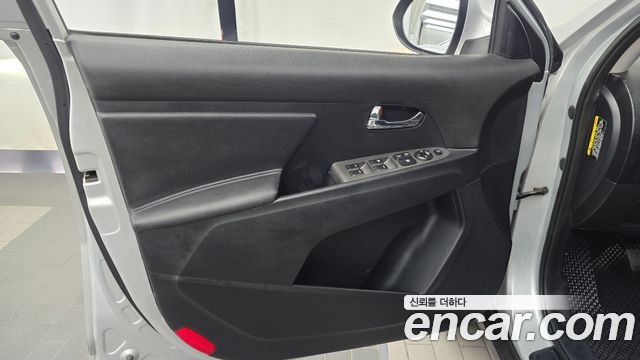 Kia Sportage R Diesel 2WD Luxury 2015 — фото 24