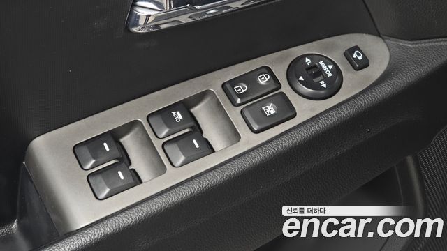 Kia Sportage R Diesel 2WD Luxury 2015 — фото 29