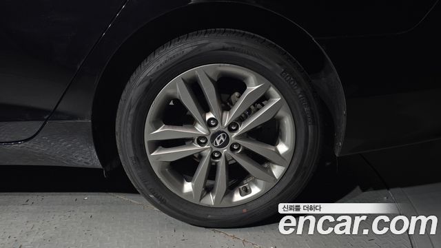 Hyundai Sonata (LF) LPI Modern 2015 — фото 21