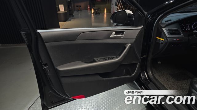 Hyundai Sonata (LF) LPI Modern 2015 — фото 24