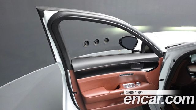 Genesis G90 (RS4) Gasoline 3.5 Turbo AWD 2025 — фото 24