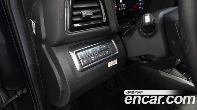 KG Mobility (SsangYong) Very New Tivoli Gasoline 1.5 2WD V7 2023 — фото 13