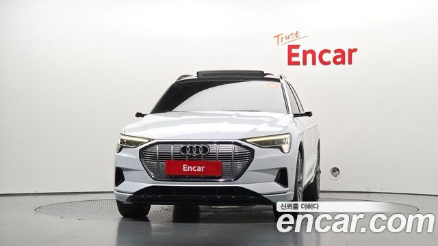 Audi e-tron 55 Quattro 2020 — фото 3