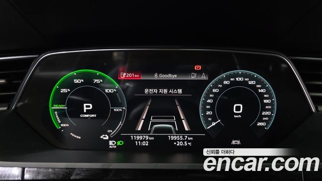 Audi e-tron 55 Quattro 2020 — фото 8