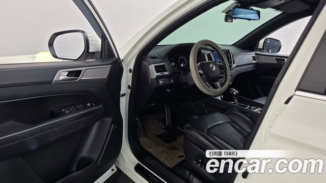 KG Mobility (SsangYong) Rexton Sports Khan Diesel 2.2 4WD Professional X (5-Link) 2019 — фото 10
