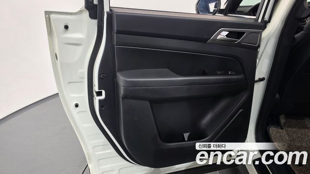 KG Mobility (SsangYong) Rexton Sports Khan Diesel 2.2 4WD Professional X (5-Link) 2019 — фото 31