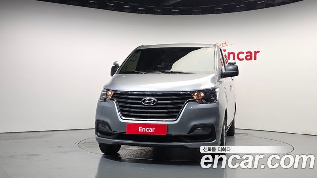 Hyundai Grand Starex Van 3-Seater Smart 2021 — фото 3