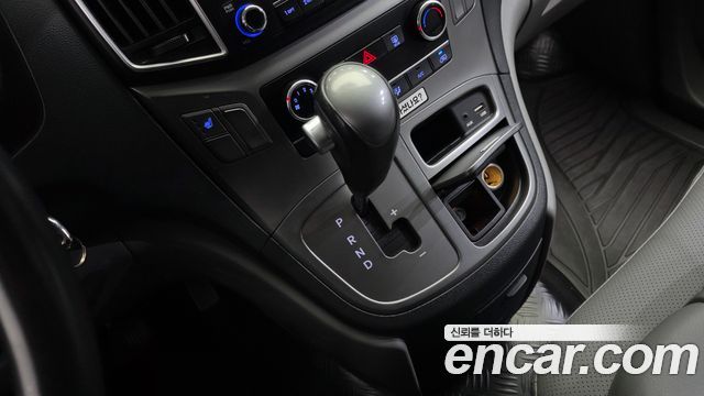 Hyundai Grand Starex Van 3-Seater Smart 2021 — фото 9