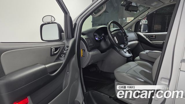 Hyundai Grand Starex Van 3-Seater Smart 2021 — фото 10