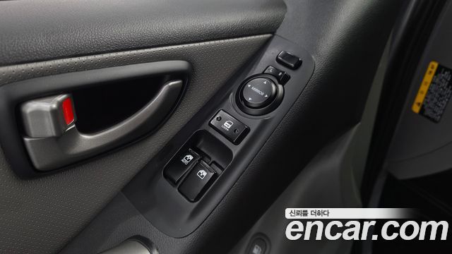Hyundai Grand Starex Van 3-Seater Smart 2021 — фото 18