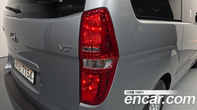 Hyundai Grand Starex Van 3-Seater Smart 2021 — фото 23