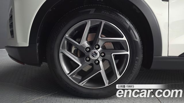 KG Mobility (SsangYong) Very New Tivoli Gasoline 1.5 2WD R-PLUS White 2022 — фото 5
