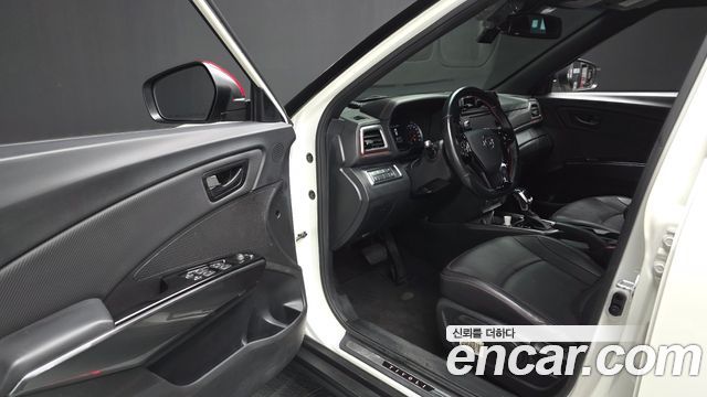 KG Mobility (SsangYong) Very New Tivoli Gasoline 1.5 2WD R-PLUS White 2022 — фото 10