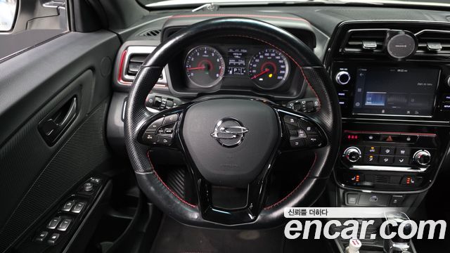 KG Mobility (SsangYong) Very New Tivoli Gasoline 1.5 2WD R-PLUS White 2022 — фото 13