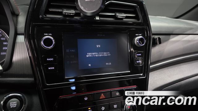 KG Mobility (SsangYong) Very New Tivoli Gasoline 1.5 2WD R-PLUS White 2022 — фото 15