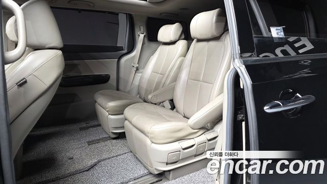 Kia Carnival 7-seater Limousine President 2017 — фото 26