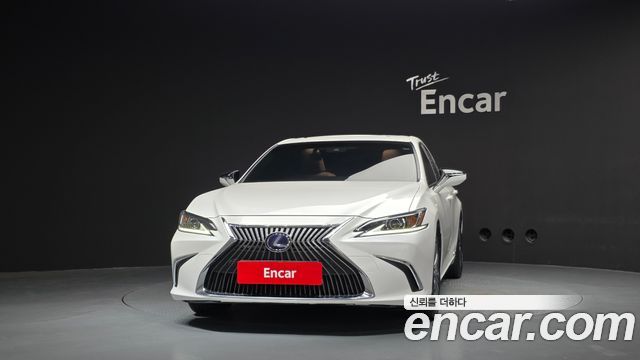 Lexus ES300h (VII) Luxury 2020 — фото 3