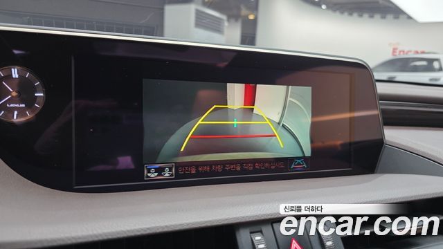 Lexus ES300h (VII) Luxury 2020 — фото 18