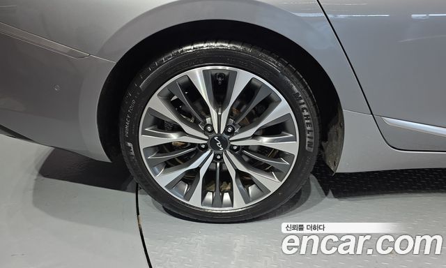 Kia K8 2.5 Gasoline 2WD Noblesse 2023 — фото 5