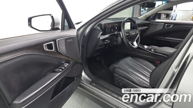 Kia K8 2.5 Gasoline 2WD Noblesse 2023 — фото 10