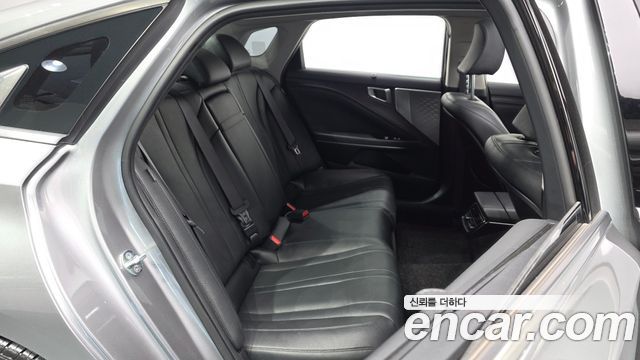 Kia K8 2.5 Gasoline 2WD Noblesse 2023 — фото 11