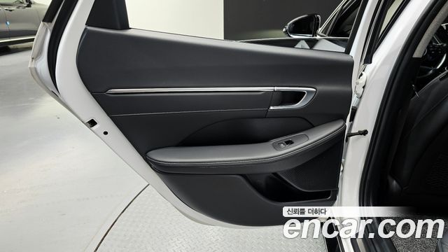 Hyundai Sonata (DN8) 2.0 Premium Plus 2023 — фото 25