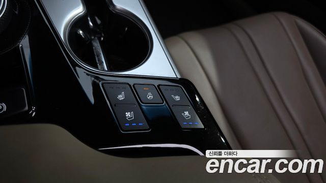 Kia K8 2.5 Gasoline 2WD Noblesse 2022 — фото 33