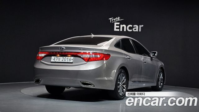 Hyundai Grandeur (HG) HG240 Luxury 2012 — фото 2